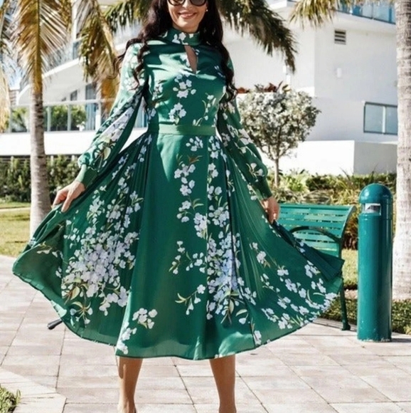 🍒NWOT🍒 TED BAKER SATIN MIDI DRESS - Picture 2 of 6